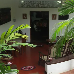 Traditional Kandyan House Проживание в семье