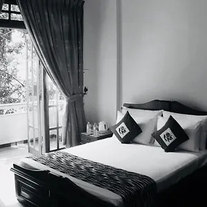 Otel Familia, Kandy